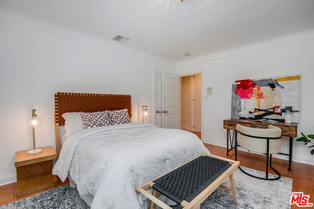 4538 Lemp Avenue, Studio City, California 91602 home-pic-12